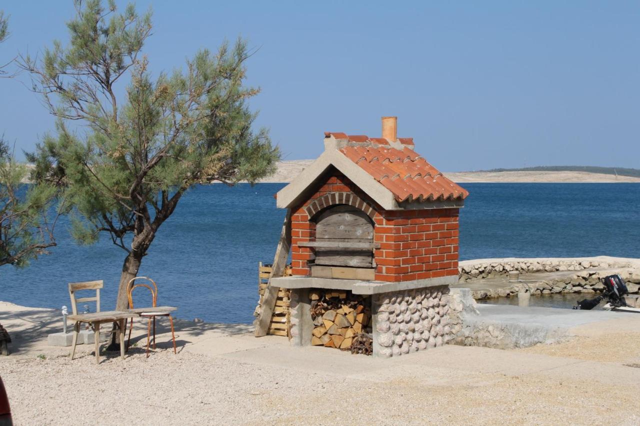 Apartments By The Sea Kustici, Pag - 6335 Zubovići Екстериор снимка