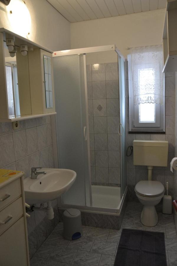 Apartments By The Sea Kustici, Pag - 6335 Zubovići Екстериор снимка