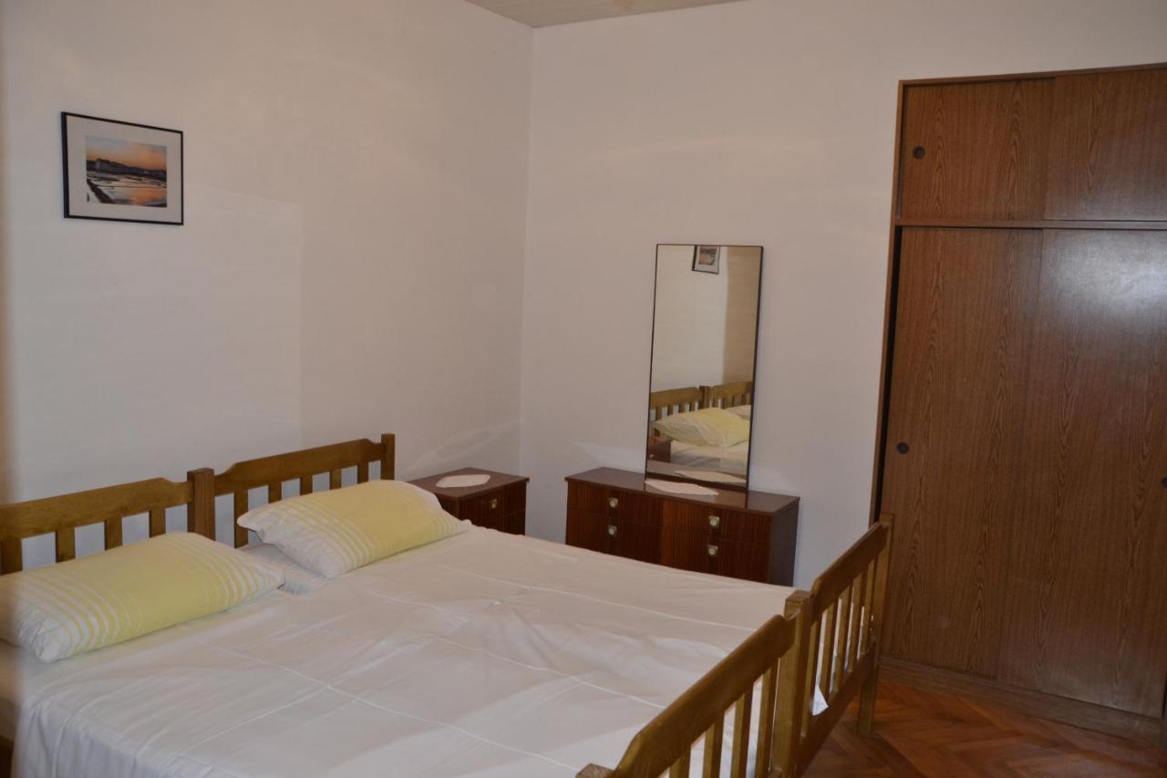 Apartments By The Sea Kustici, Pag - 6335 Zubovići Екстериор снимка