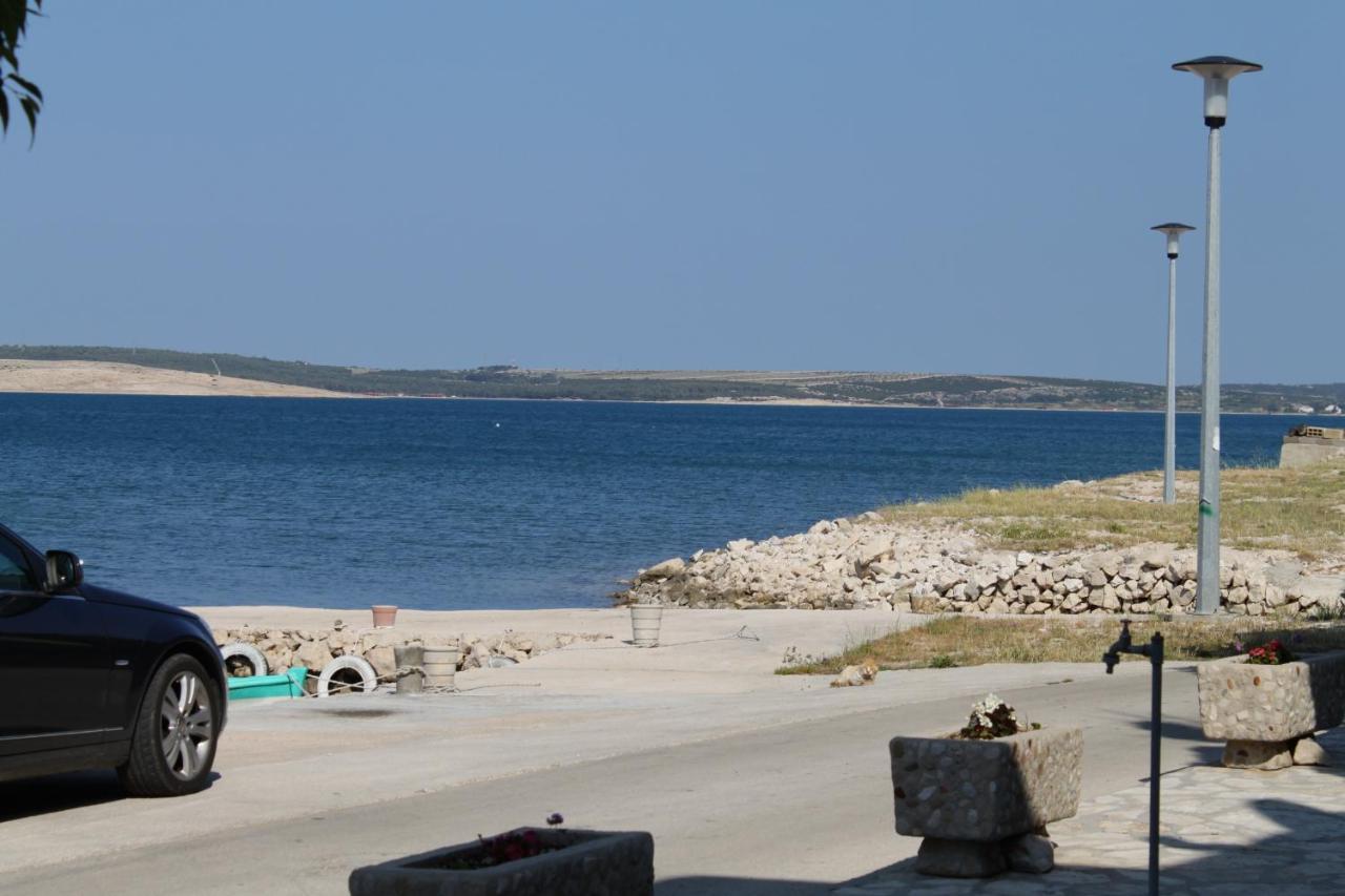 Apartments By The Sea Kustici, Pag - 6335 Zubovići Екстериор снимка